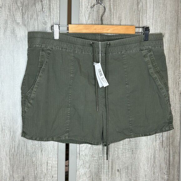 James Perse Cargo Shorts Sz 4 Hunter Green 3" Inseam Pull On Pockets NEW - Picture 1 of 8